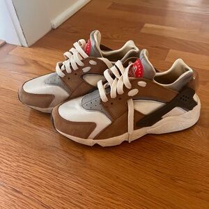 Nike Huarache Sneakers